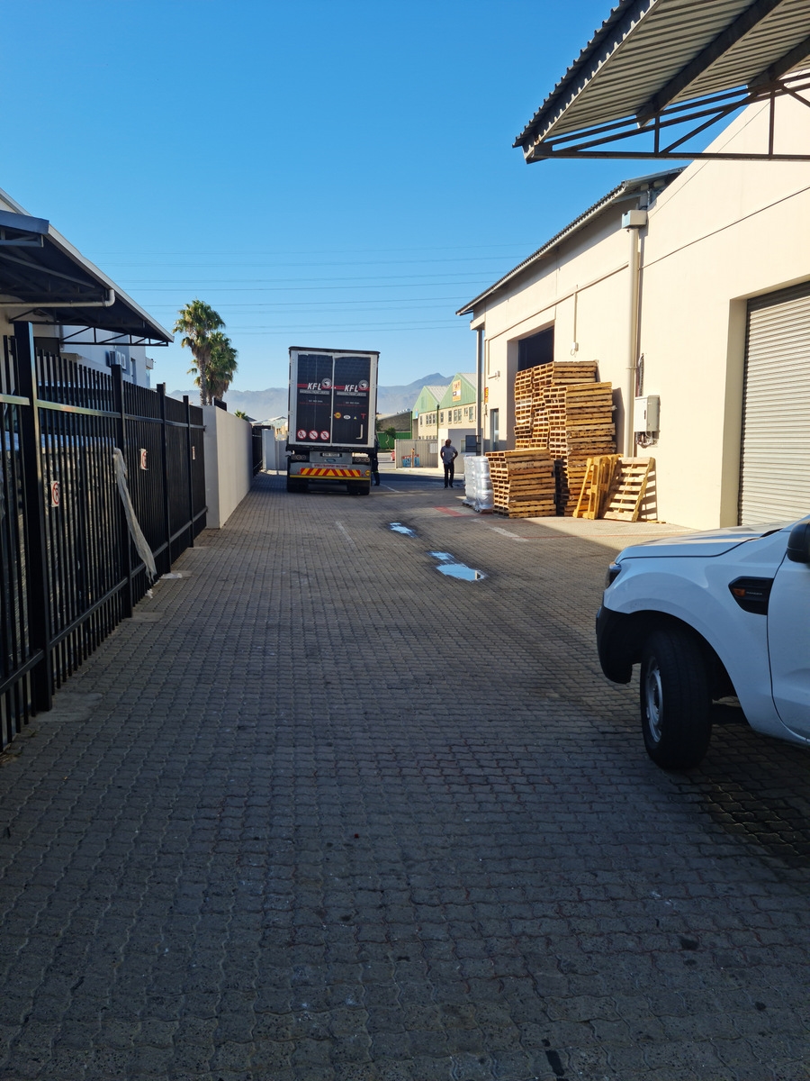 Commercial Property for Sale in Gants Plaza Western Cape